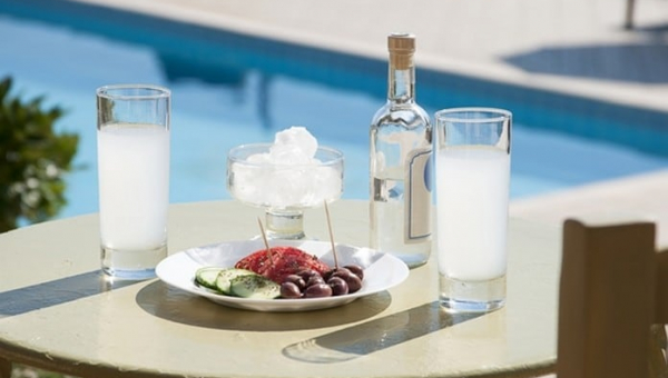 ΑΠΟΣΤΑΓΜΑΤΑ - O ΓΛΥΚΑΝΙΣΟΣ ΣΤΑ ΠΟΤΗΡΙΑ ΜΑΣ